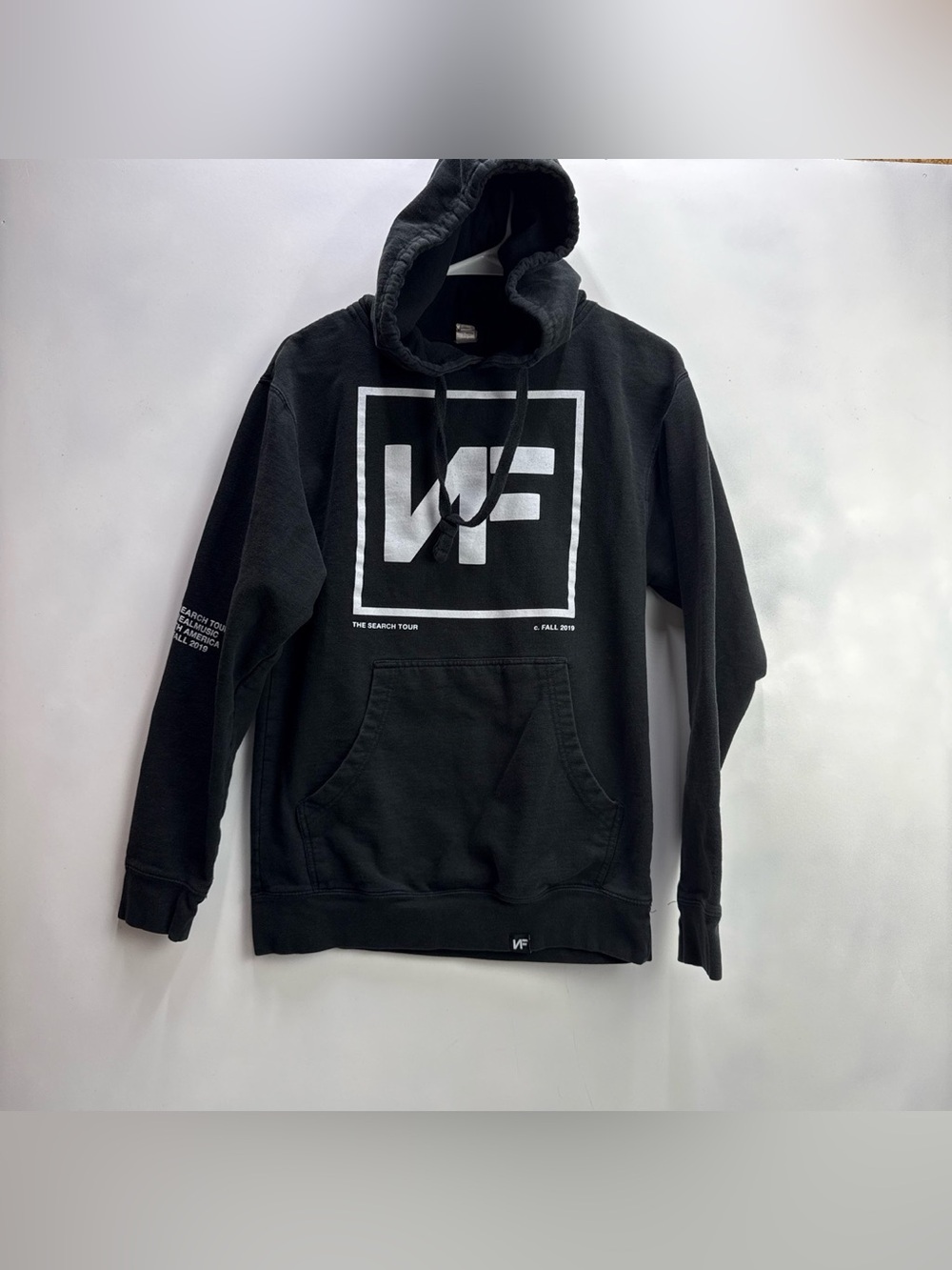 NF Independent Trading Men’s The Search Tour 2019 Hoodie